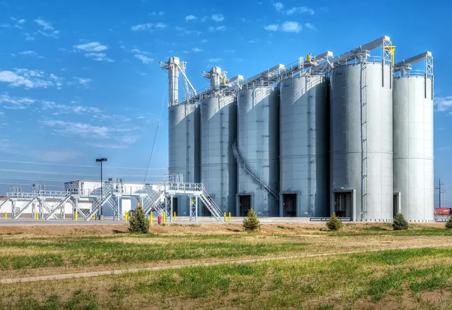Grain & Solid Storage Silos 